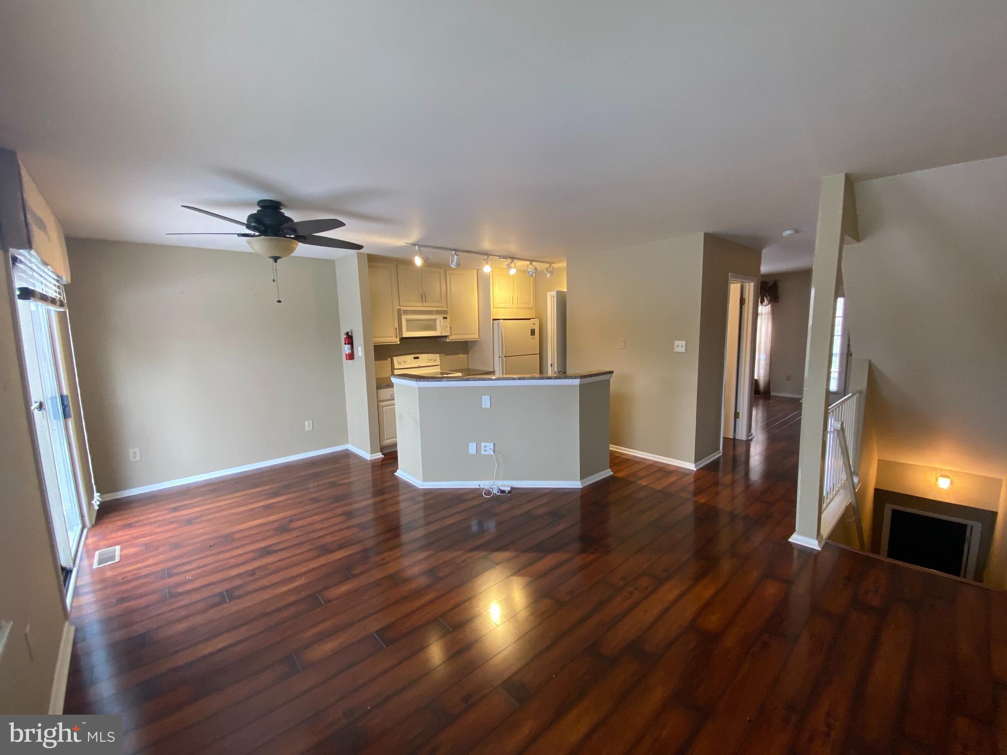 77 Forest Court Mantua, NJ 08051 - Photo 6 of 22 Kitchen/family room