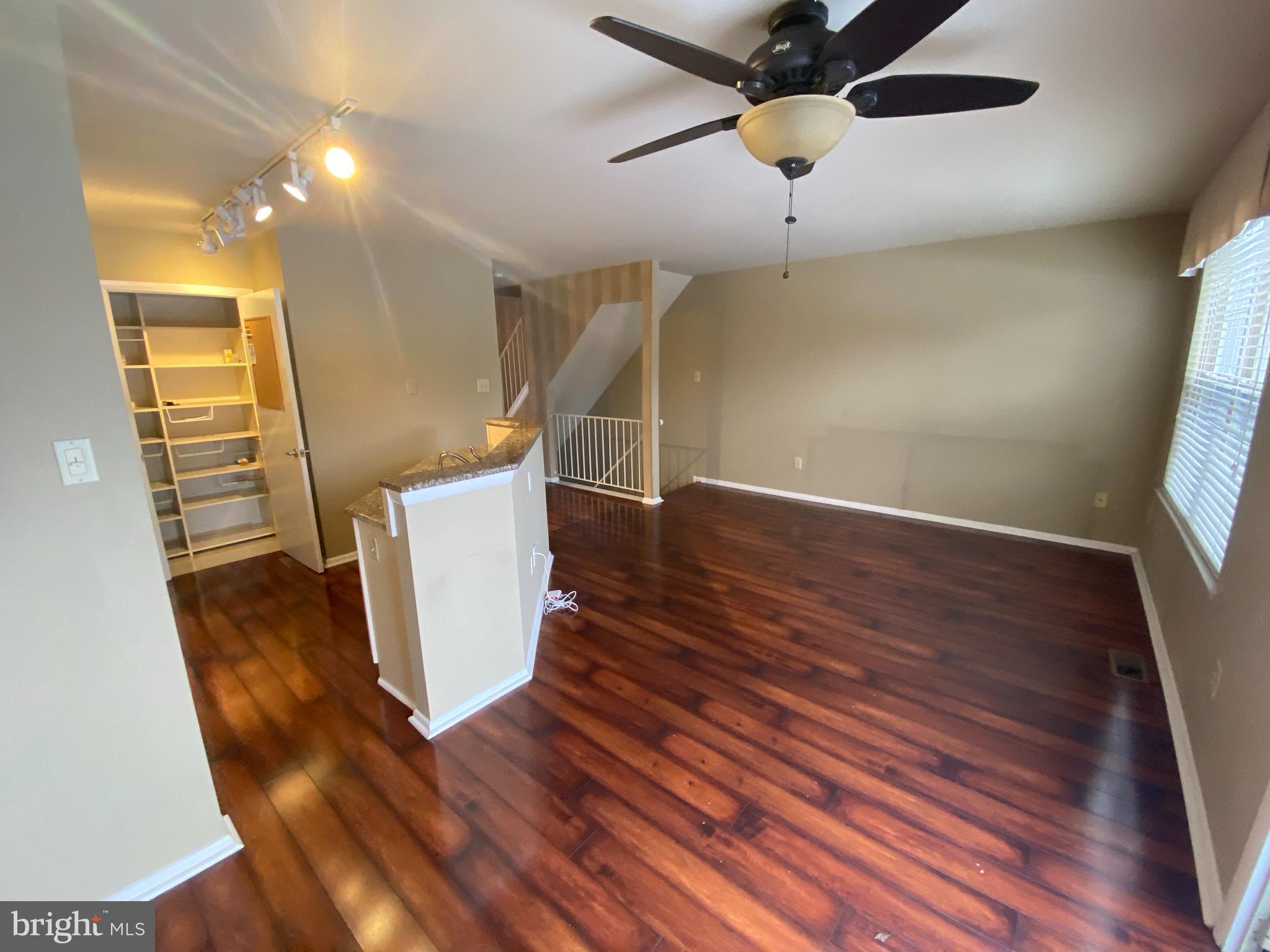 77 Forest Court Mantua, NJ 08051 - Photo 7 of 22 Kitchen/family room