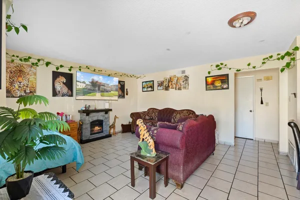 $136,000 | 4426 La Cresta Way, Unit 1, Stockton, CA 95207