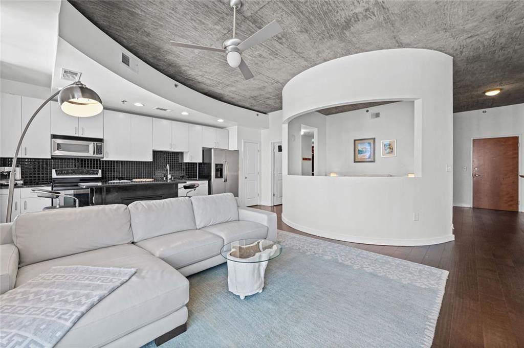 250 Pharr Road Northeast, Unit 1304 Atlanta, GA 30305 - Photo 3 of 35
