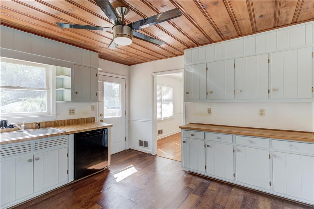 4594 Chamblee Tucker Road Tucker, GA 30084 - Photo 16 of 40 Gallery Image 16