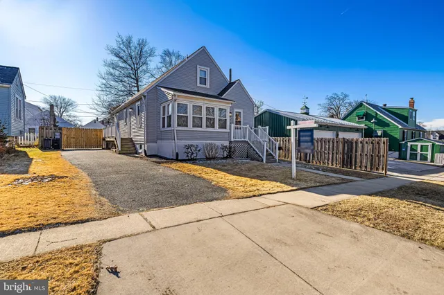 $359,900 | 2601 Hillcrest Avenue, Baltimore, MD 21234