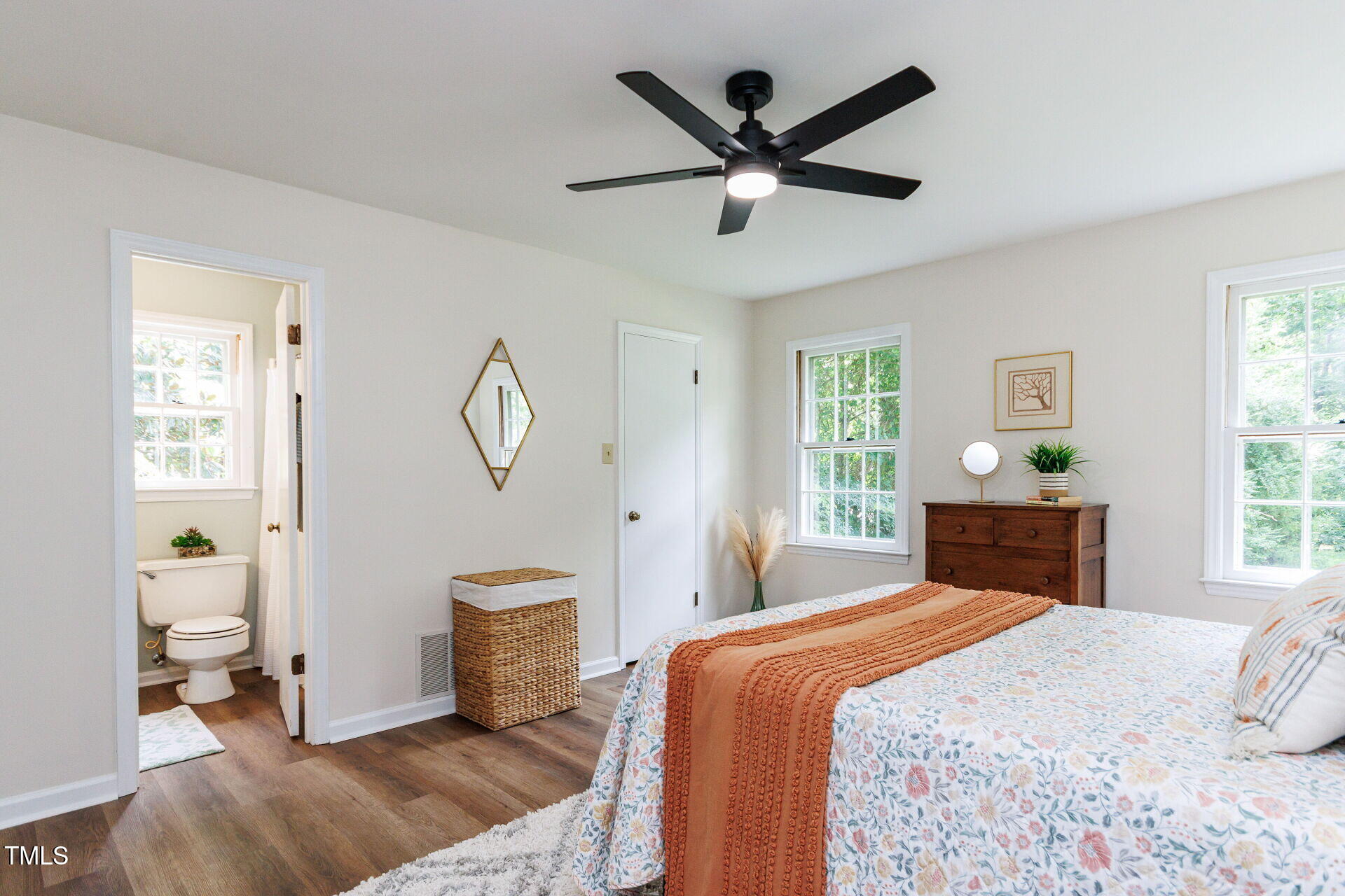 3608 Rivermont Road Durham, NC 27712 - Photo 16 of 33 Primary Bedroom