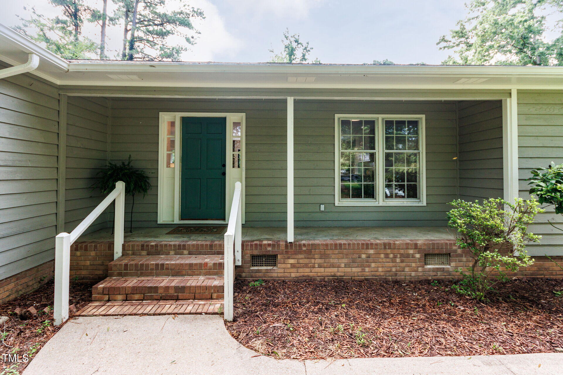 3608 Rivermont Road Durham, NC 27712 - Photo 2 of 33 Front Porch