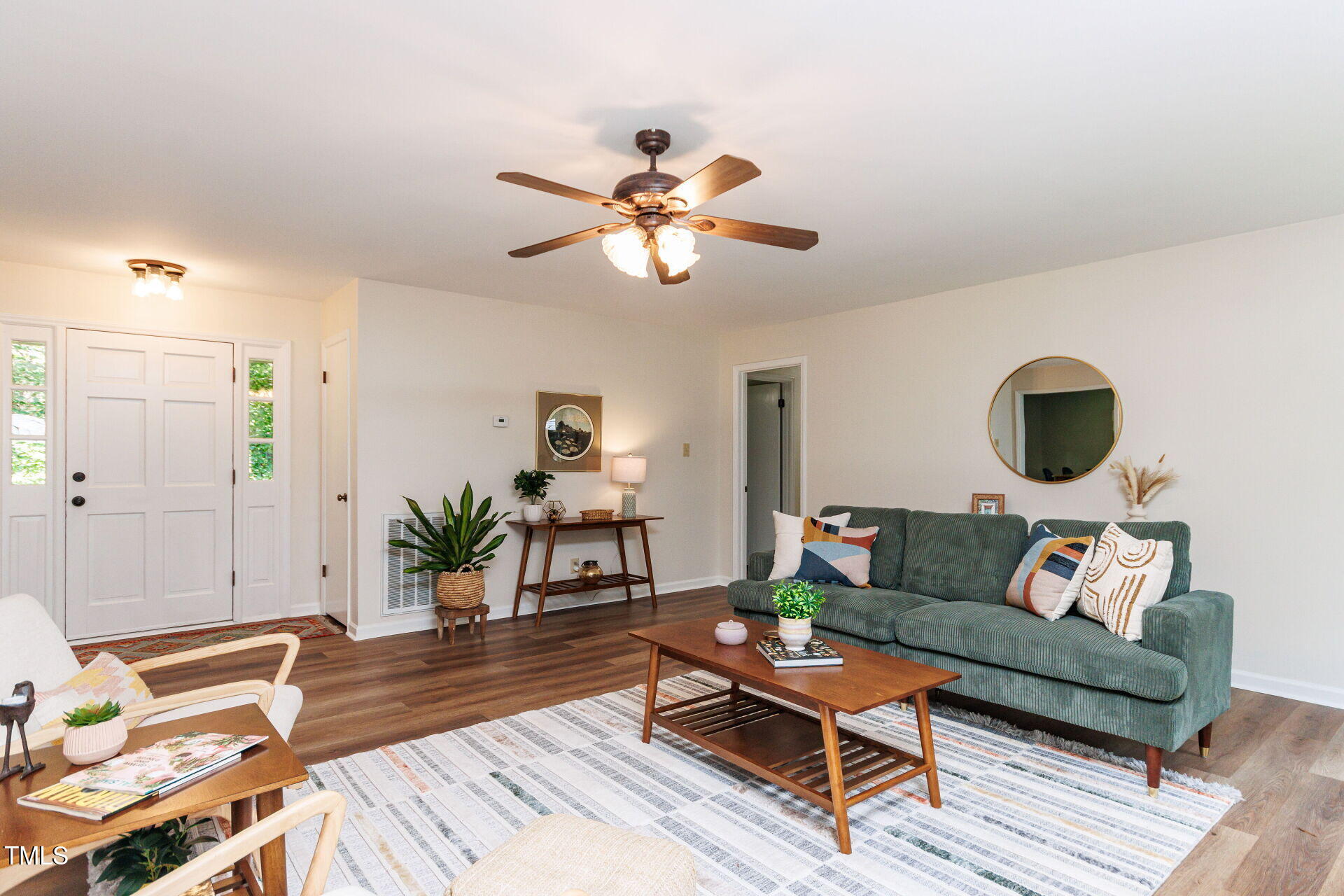 3608 Rivermont Road Durham, NC 27712 - Photo 8 of 33 Living Room
