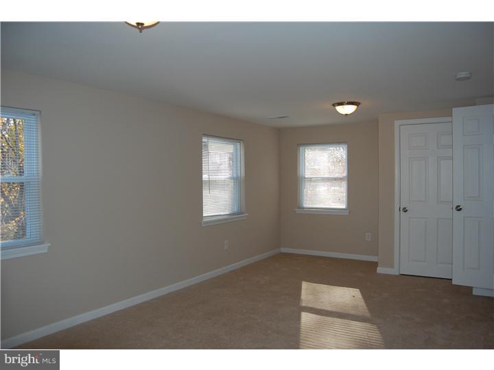 654 Hawarden Road Springfield, PA 19064 - Photo 14 of 25 Bedroom - Main
