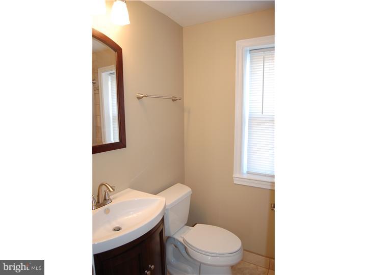 654 Hawarden Road Springfield, PA 19064 - Photo 18 of 25 Bathroom