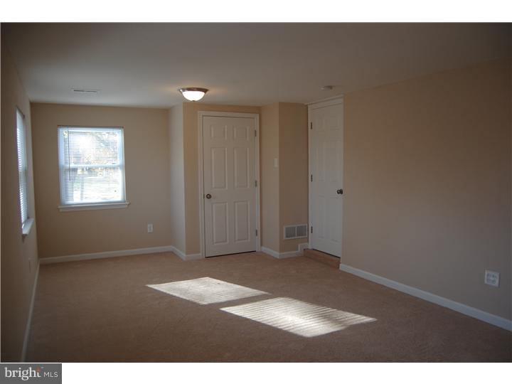 654 Hawarden Road Springfield, PA 19064 - Photo 22 of 25 Bedroom - Main