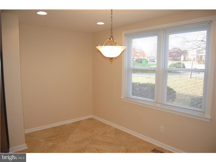 654 Hawarden Road Springfield, PA 19064 - Photo 8 of 25 Dining Room