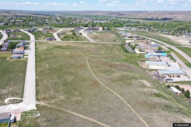 $79,900 | 556 Emigrant Drive, Glenrock, WY 82637