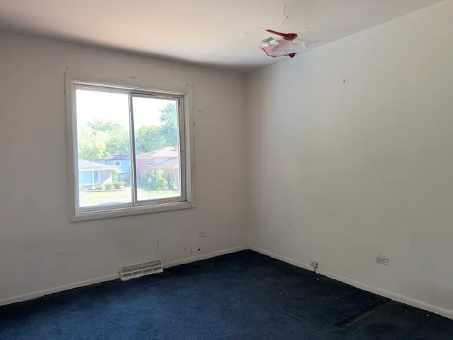 $156,000 | 252 South Ellis Avenue, Glenwood, IL 60425