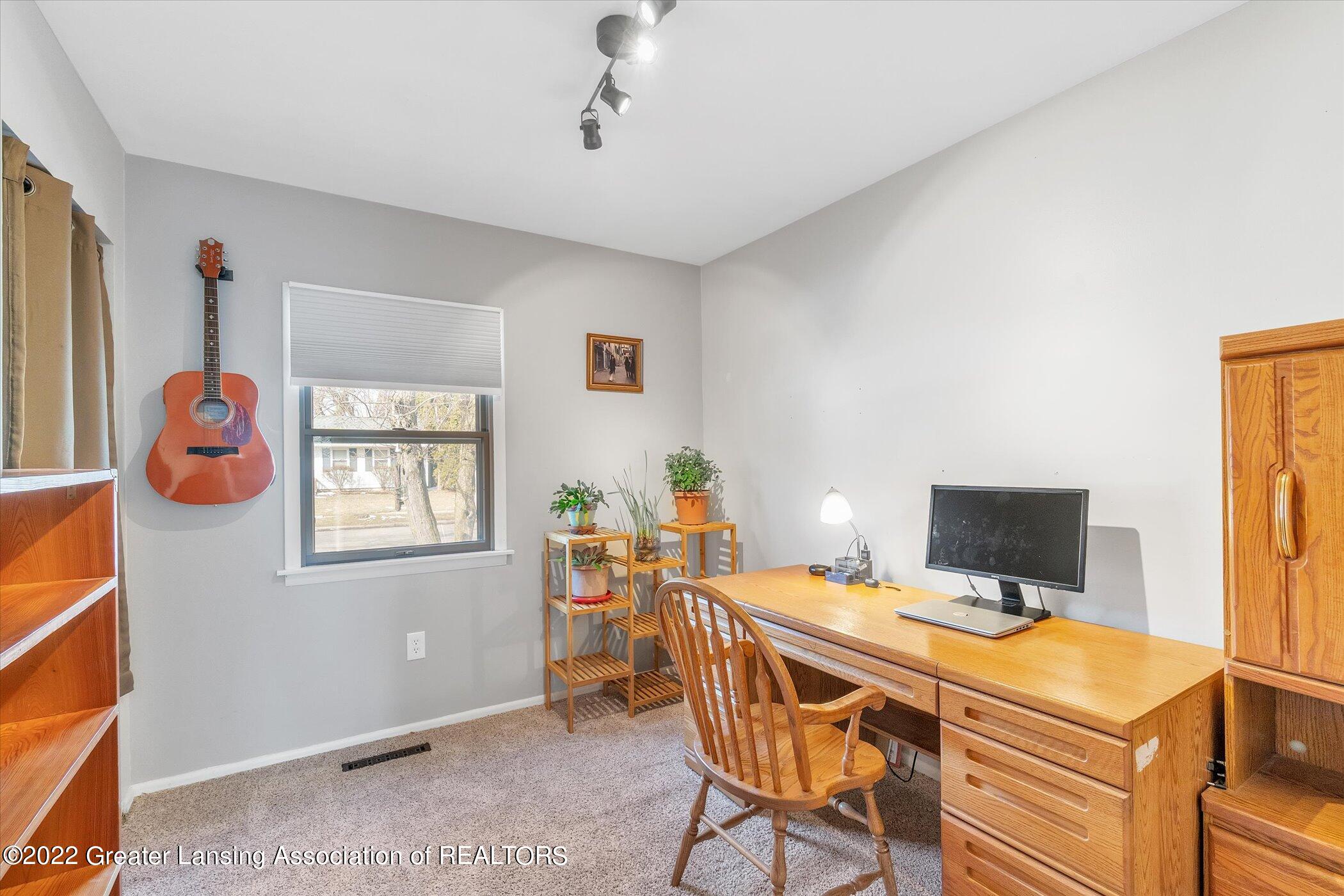 3129 Sunderland Road Lansing, MI 48911 - Photo 16 of 38 16-3129-Sunderland-Rd-WindowStill-Real-E