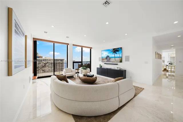 $3,999,999 | 1925 Brickell Avenue, Unit DPH3, Miami, FL 33129