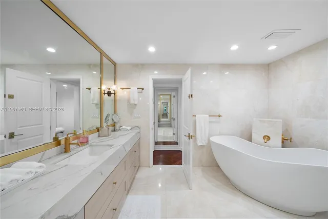 $3,299,000 | 1925 Brickell Avenue, Unit DPH3, Miami, FL 33129