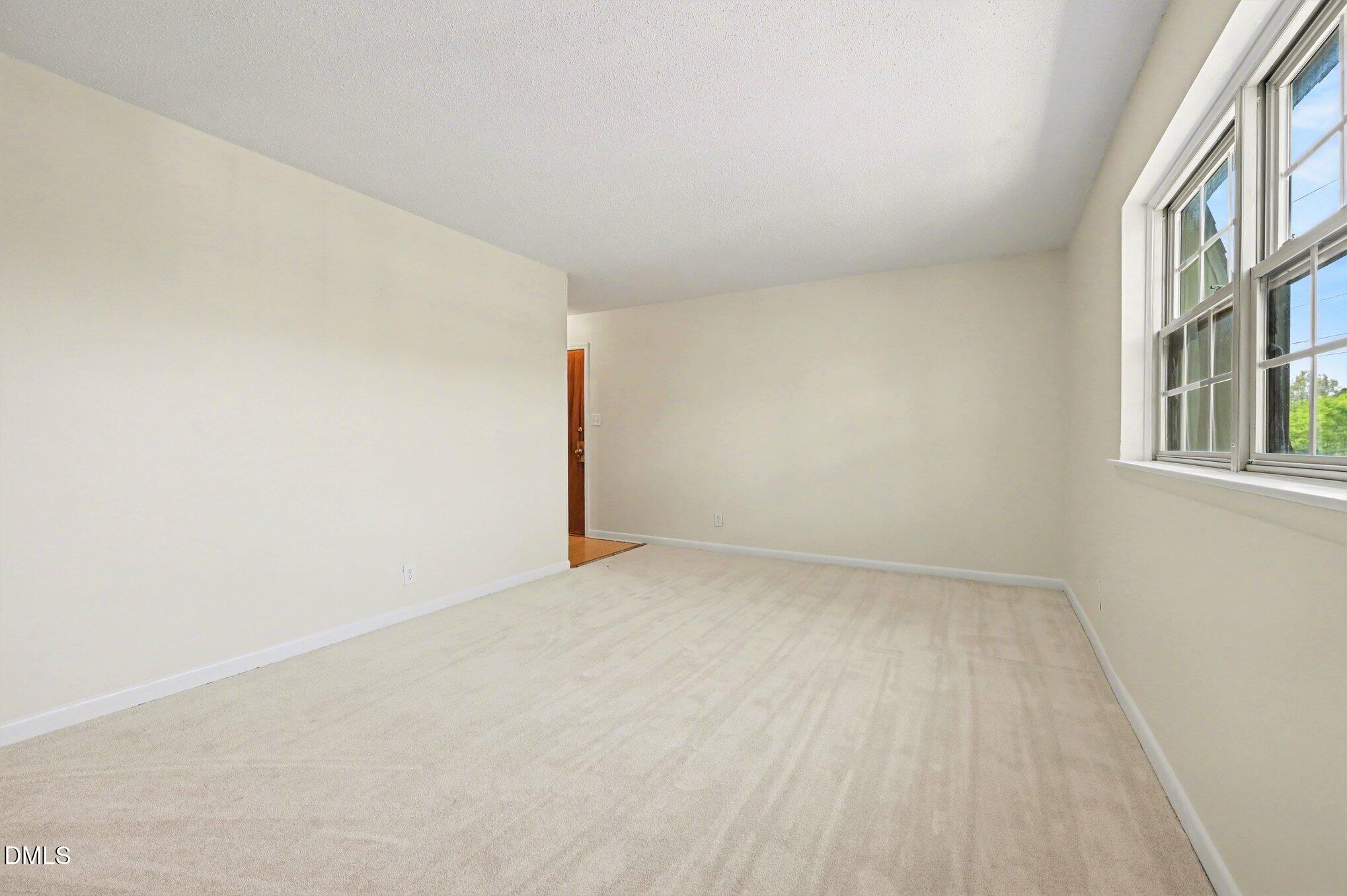 501 Jones Ferry Road, Unit J9 Carrboro, NC 27510 - Photo 10 of 22 010-501 Jones Ferry J9