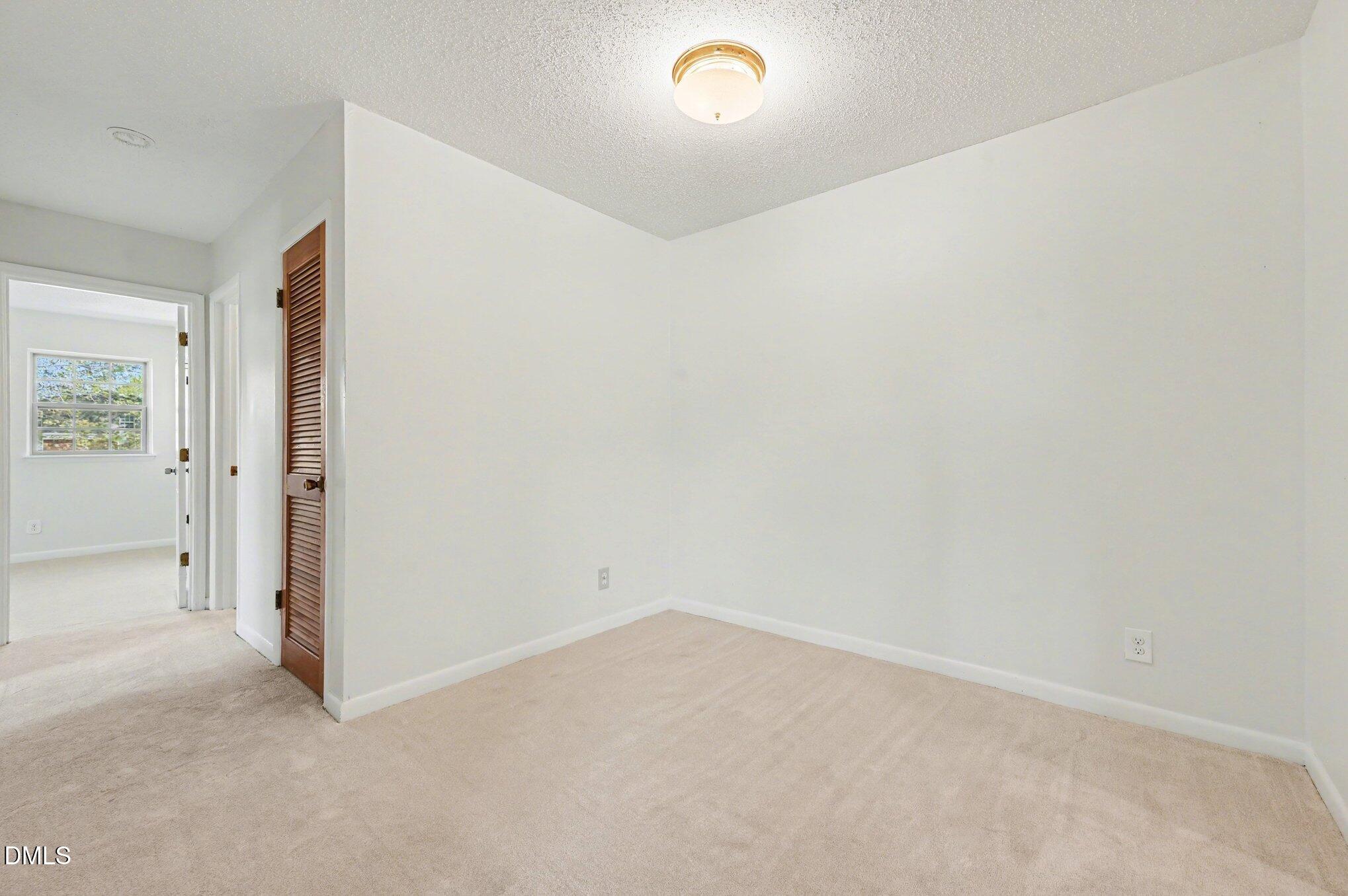 501 Jones Ferry Road, Unit J9 Carrboro, NC 27510 - Photo 8 of 22 008-501 Jones Ferry J9