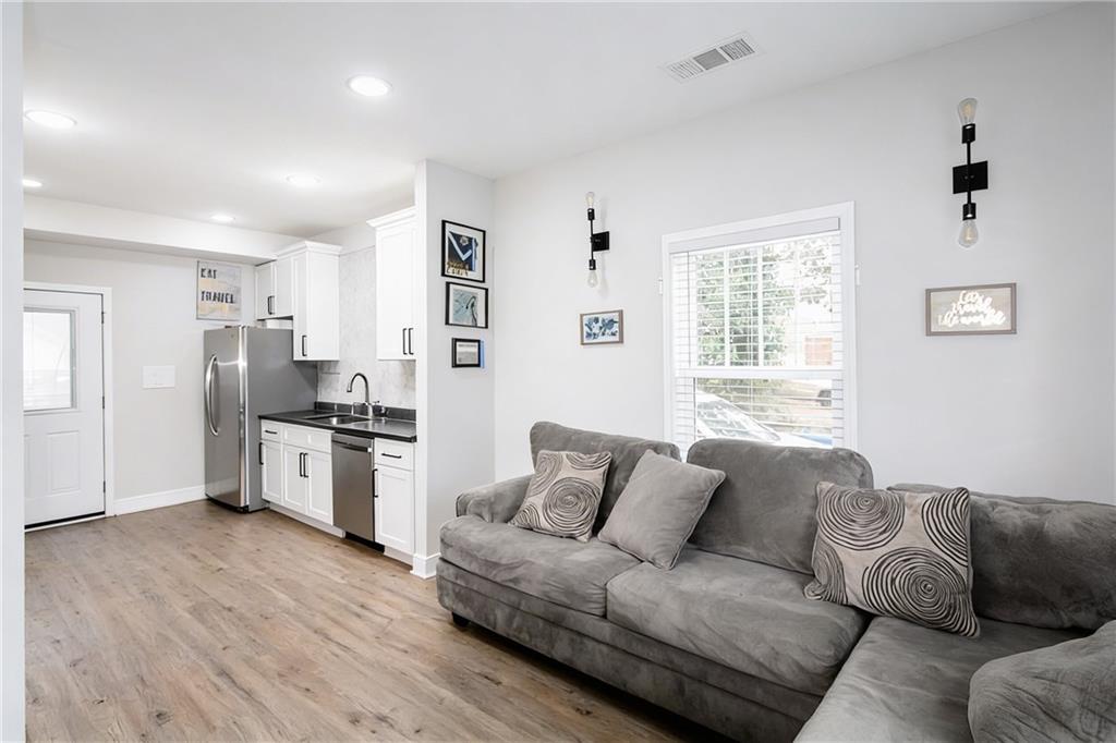 1174 Princess Avenue Southwest Atlanta, GA 30310 - Photo 3 of 33