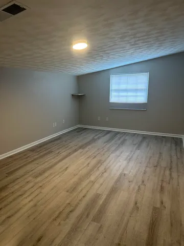 $1,800 | 422 Essex Drive, Tallahassee, FL 32304