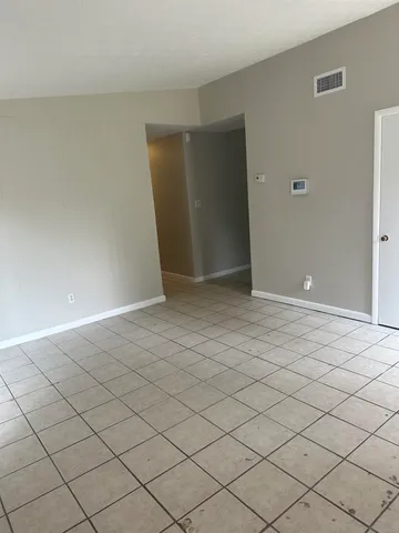 $1,800 | 422 Essex Drive, Tallahassee, FL 32304