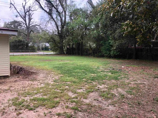 $1,800 | 422 Essex Drive, Tallahassee, FL 32304