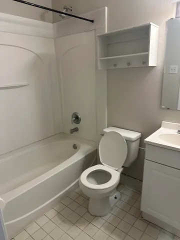 $1,800 | 422 Essex Drive, Tallahassee, FL 32304