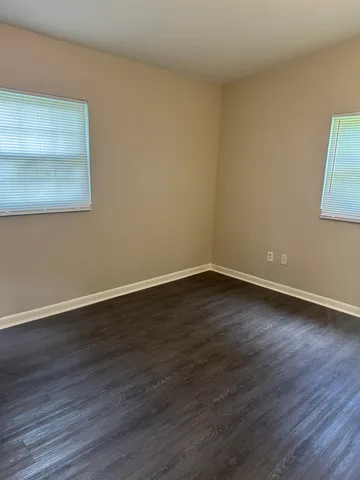 $1,800 | 422 Essex Drive, Tallahassee, FL 32304