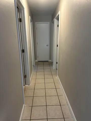 $1,800 | 422 Essex Drive, Tallahassee, FL 32304