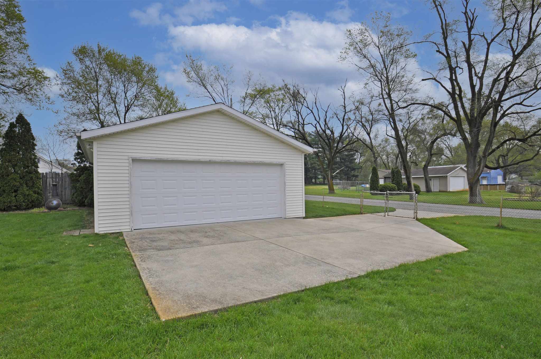 56040 Quince Road South Bend, IN 46619 - Photo 29 of 32 Gallery Image 29