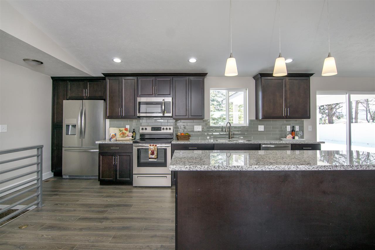 1214 North Bannen Road Spokane Valley, WA 99216 - Photo 6 of 19 Gallery Image 6