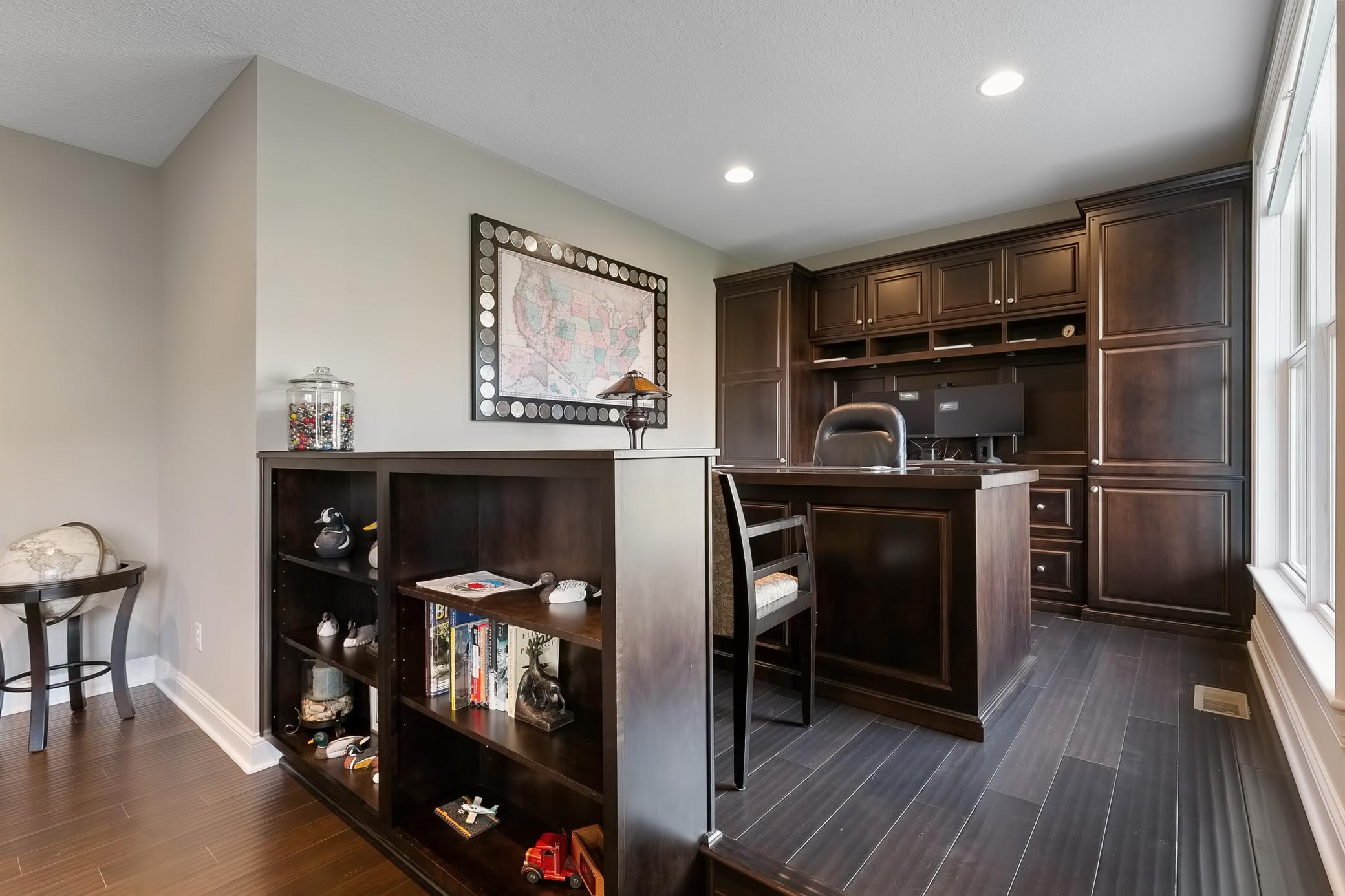 16631 Reeder Ridge Eden Prairie, MN 55347 - Photo 10 of 49 Gallery Image 10