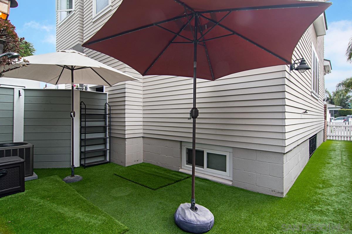 918 D Avenue Coronado, CA 92118 - Photo 39 of 41 a view of a backyard with a tub