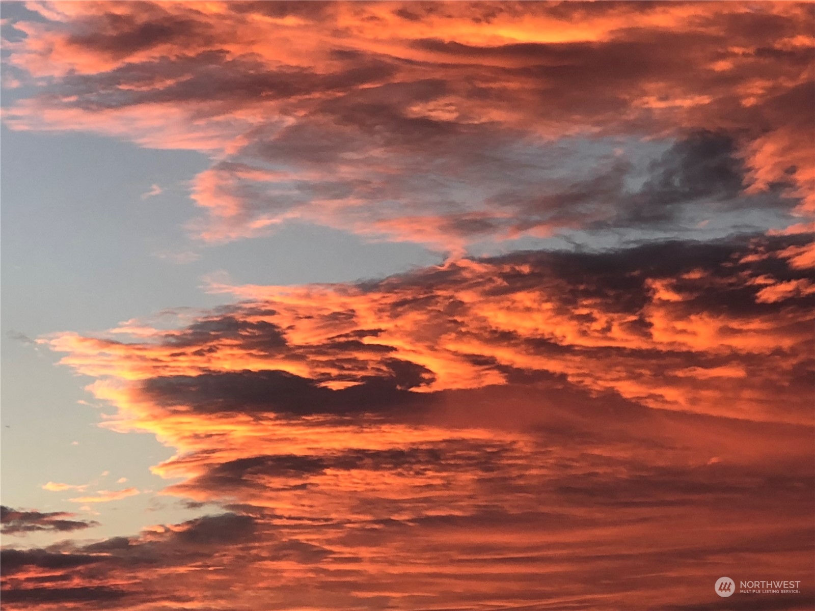 7524 Maxwelton Road Clinton, WA 98236 - Photo 29 of 30 a view of city and mountain