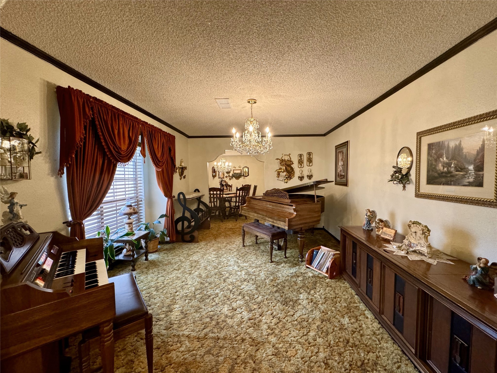 11586 Midway Road Cleveland, TX 77328 - Photo 3 of 37 a very nice looking room with many windows and furniture