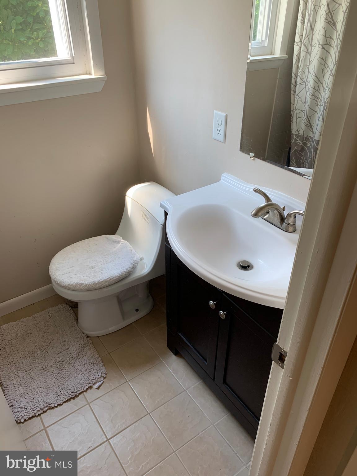 124 Lewis Road Havertown, PA 19083 - Photo 12 of 19