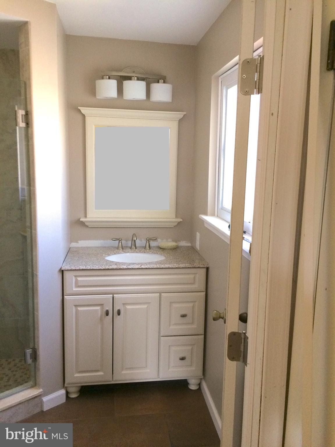 124 Lewis Road Havertown, PA 19083 - Photo 8 of 19