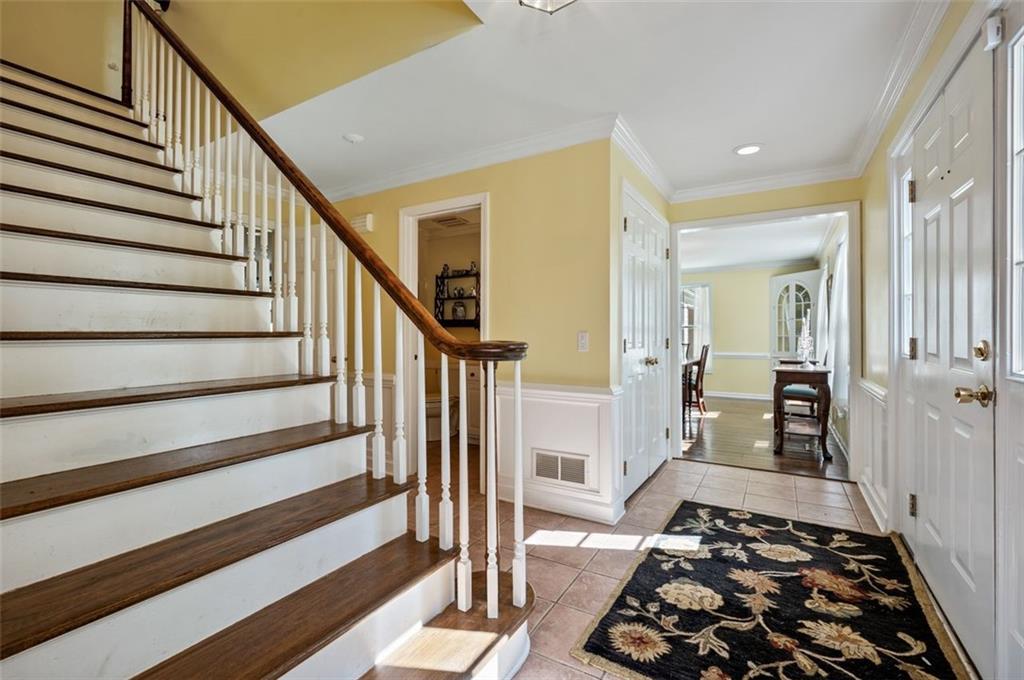 2375 Fairhill Farms Road Sewickley, PA 15143 - Photo 3 of 25 a walk in closet