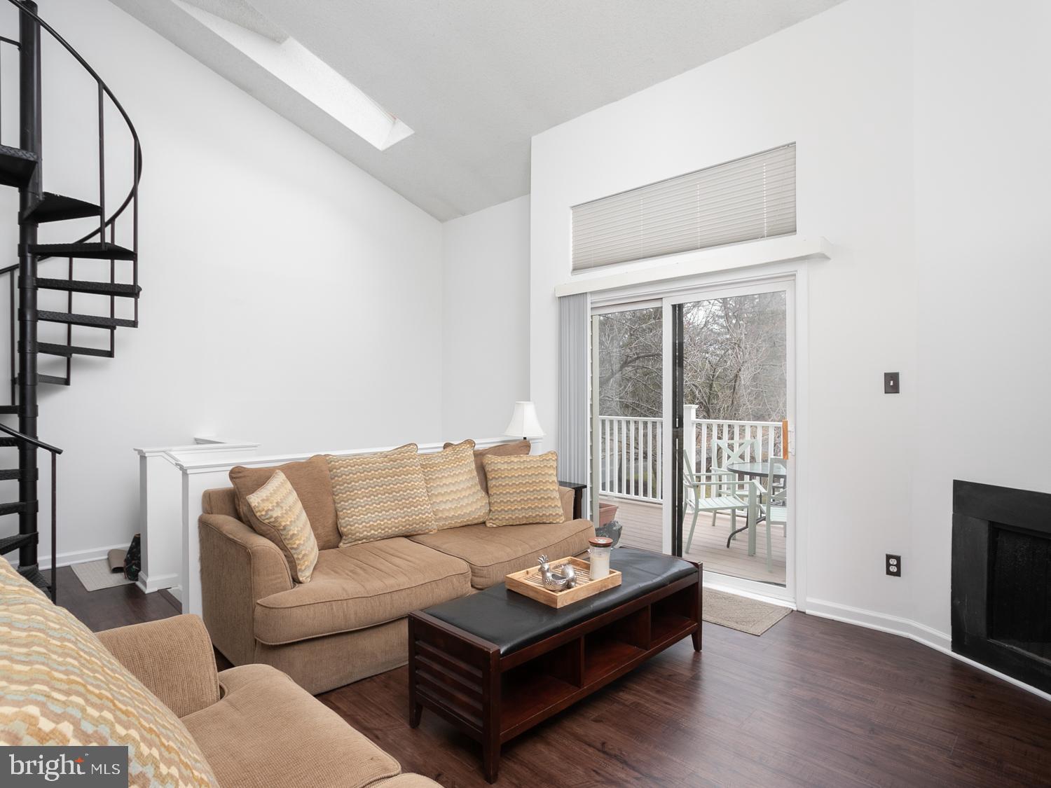 806 Gregorys Way Voorhees, NJ 08043 - Photo 2 of 19