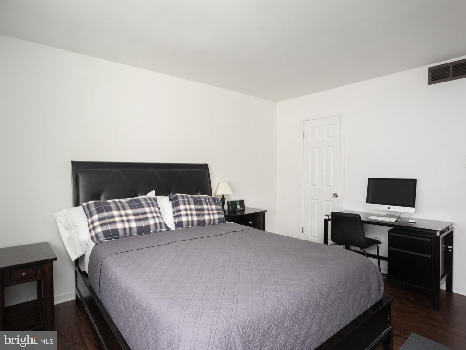 806 Gregorys Way Voorhees, NJ 08043 - Photo 15 of 19