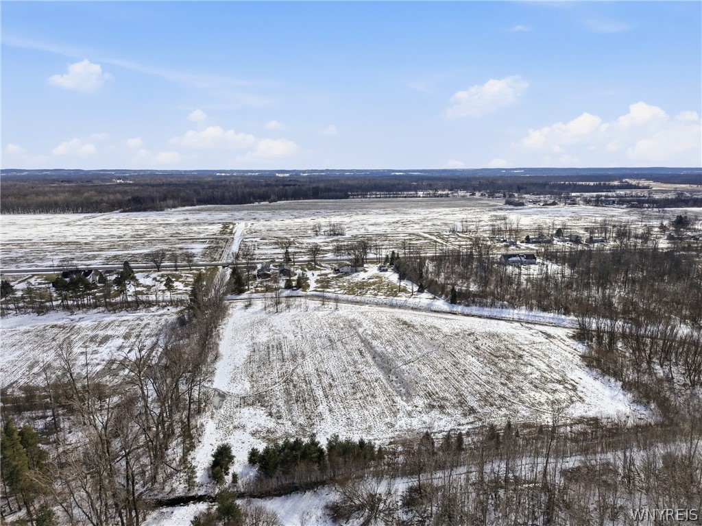3323 New Road Wilson, NY 14131 - Photo 22 of 25 view from back forward