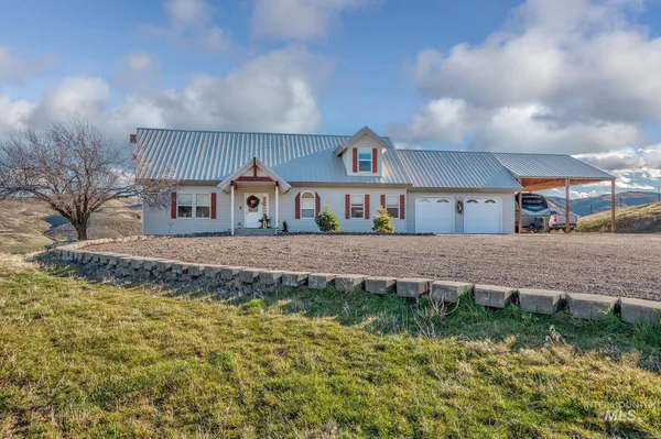 $1,100,000 | 985 Highway 95, Weiser, ID 83672
