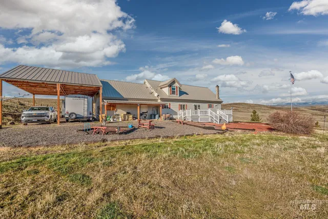 $1,100,000 | 985 Highway 95, Weiser, ID 83672