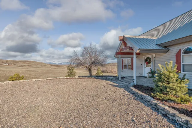 $1,100,000 | 985 Highway 95, Weiser, ID 83672
