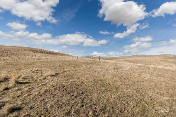 $1,100,000 | 985 Highway 95, Weiser, ID 83672