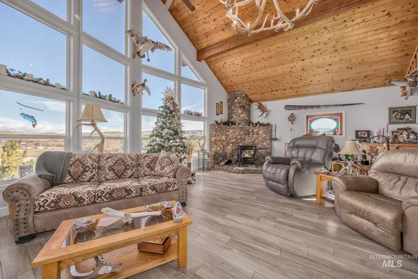 $1,100,000 | 985 Highway 95, Weiser, ID 83672