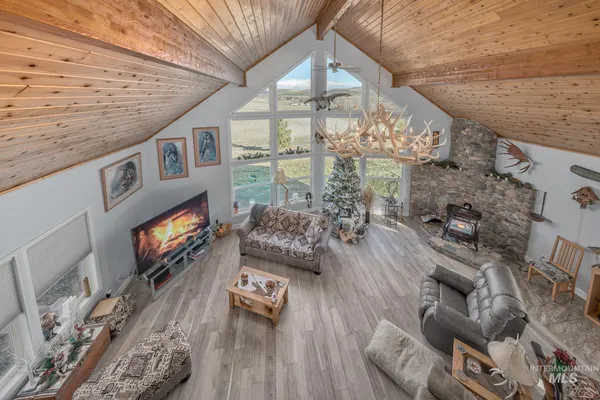 $1,100,000 | 985 Highway 95, Weiser, ID 83672