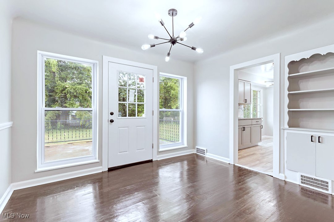 3463 Edison Road Cleveland Heights, OH 44121 - Photo 6 of 24
