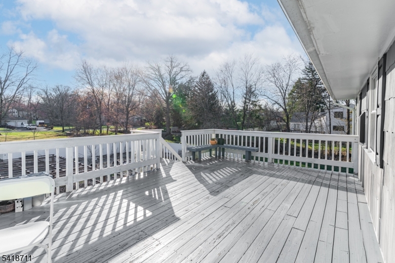 160 Stratton Street South Piscataway, NJ 08854 - Photo 13 of 32