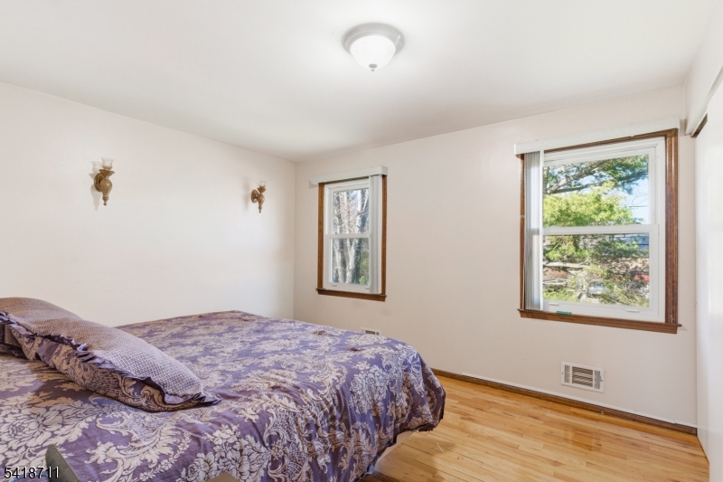 160 Stratton Street South Piscataway, NJ 08854 - Photo 23 of 32