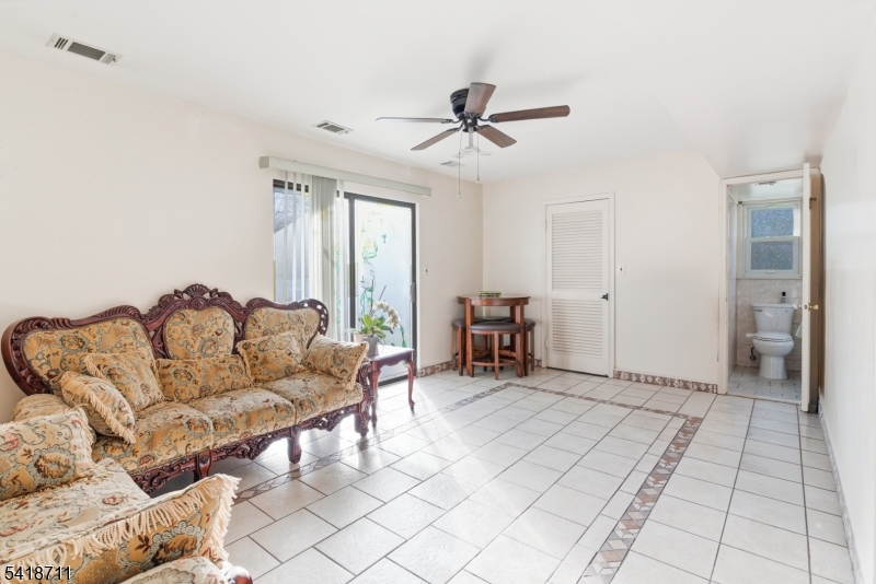 160 Stratton Street South Piscataway, NJ 08854 - Photo 27 of 32