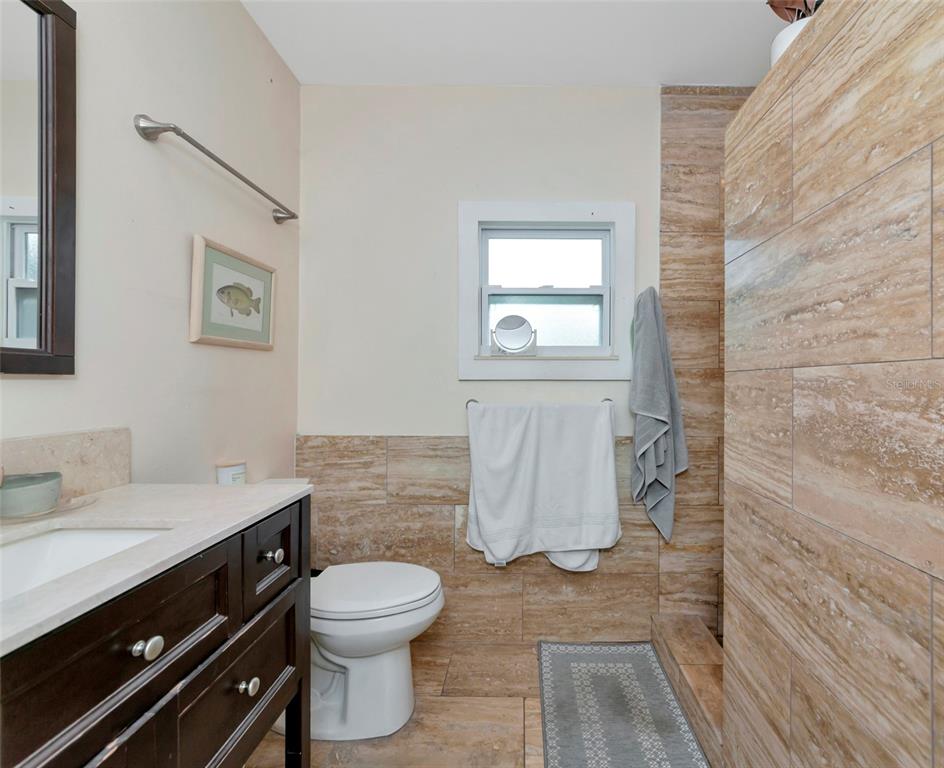 1712 Cheyenne Street Sarasota, FL 34231 - Photo 19 of 33